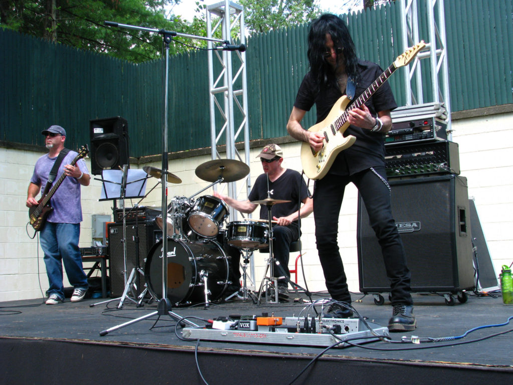 Mike Campese Band - Six Flags, Great Escape Show. Lake George, NY. Pic 2.