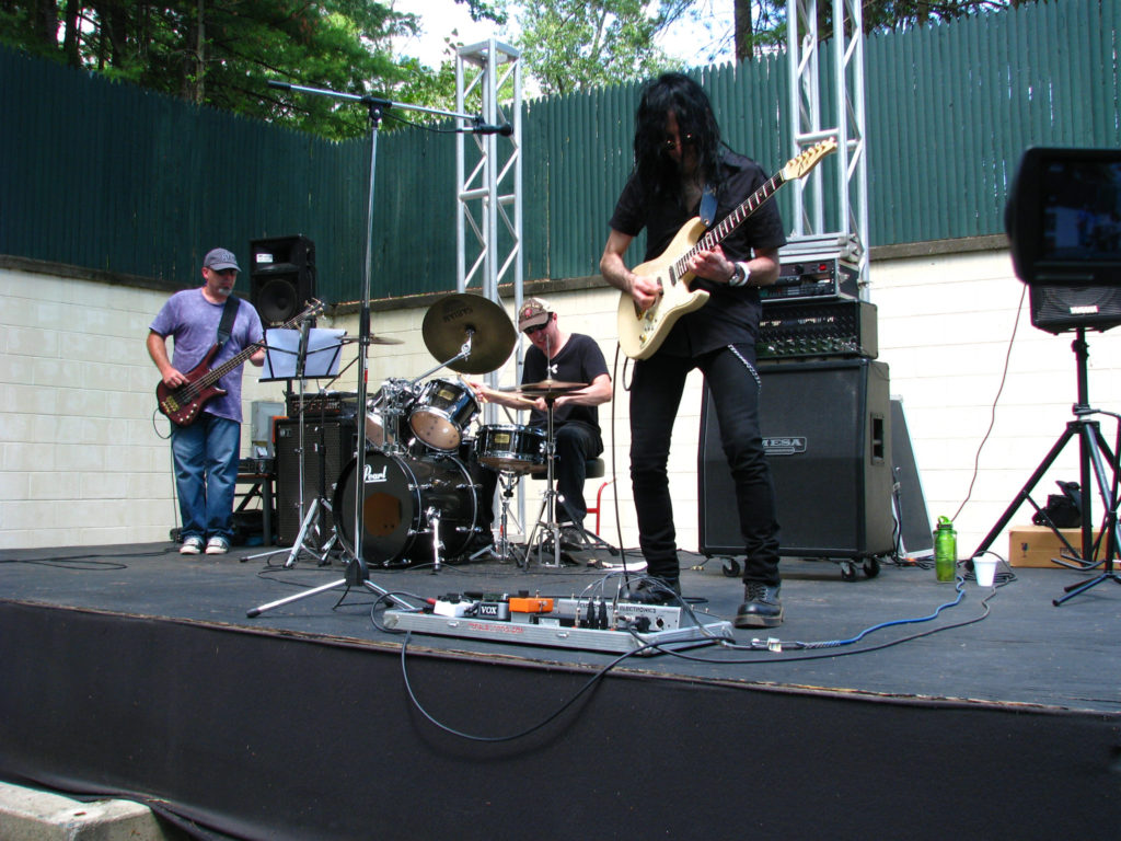 Mike Campese Band - Six Flags, Great Escape Show. Lake George, NY. Pic 6.