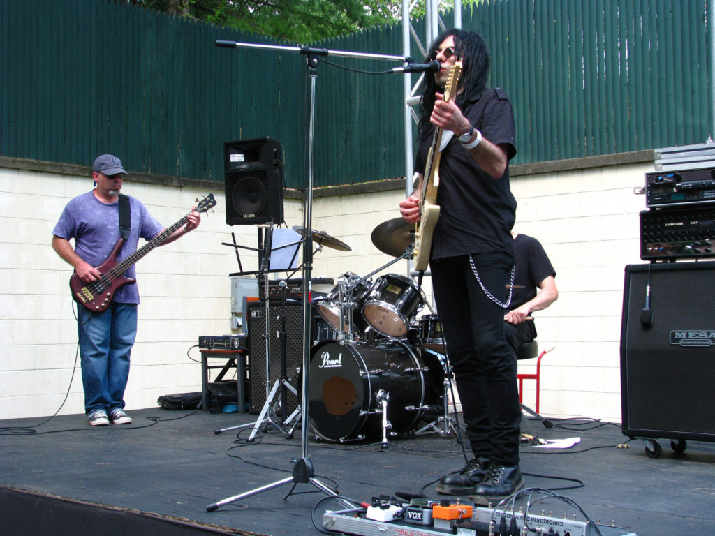 Mike Campese Band - Six Flags, Great Escape Show. Lake George, NY. Pic 9.