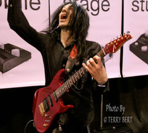 Mike Campese NAMM 2015 - Sonoma - Pic Catching.